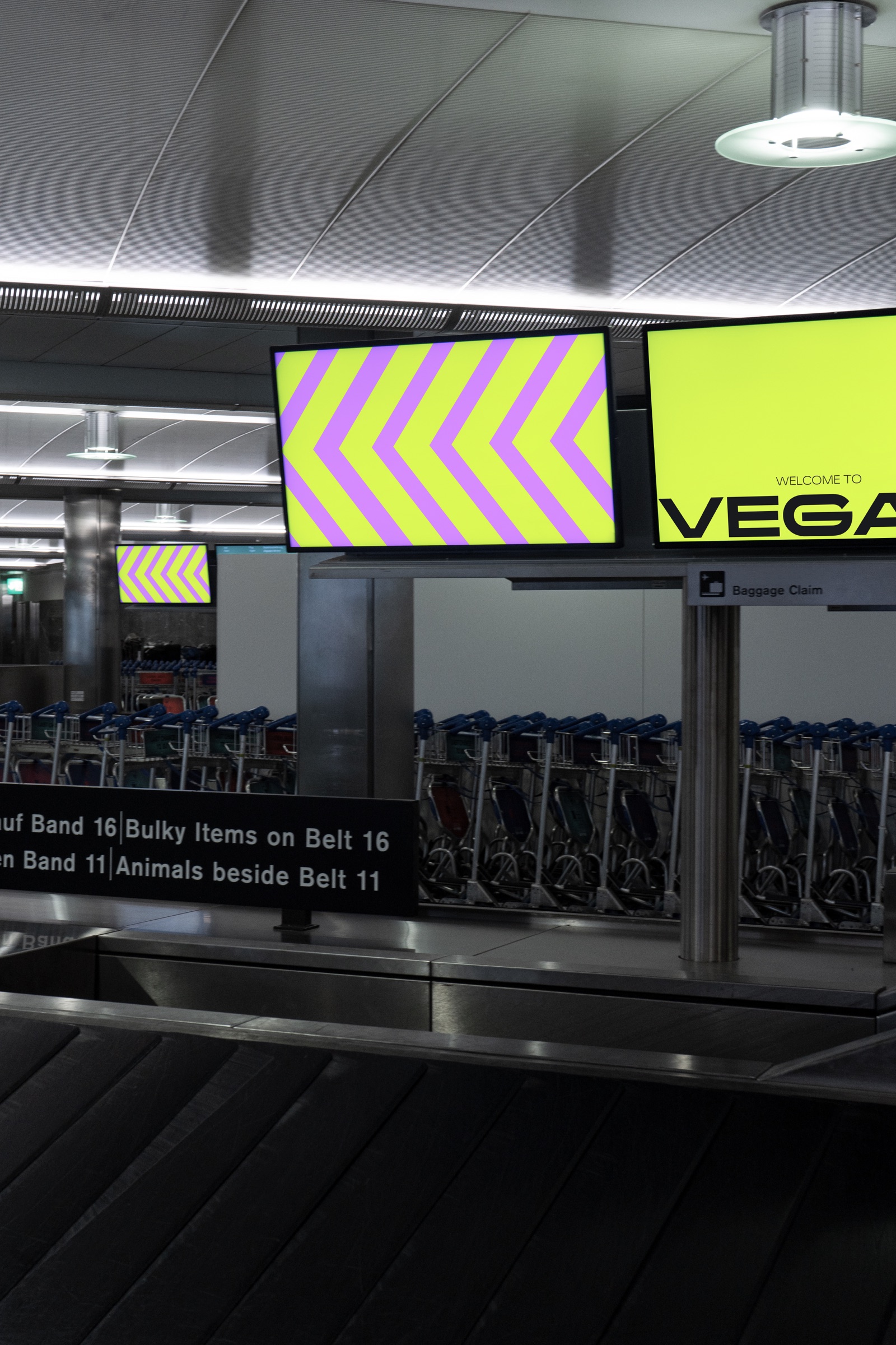 King of Clubs airport baggage claim screen takeover